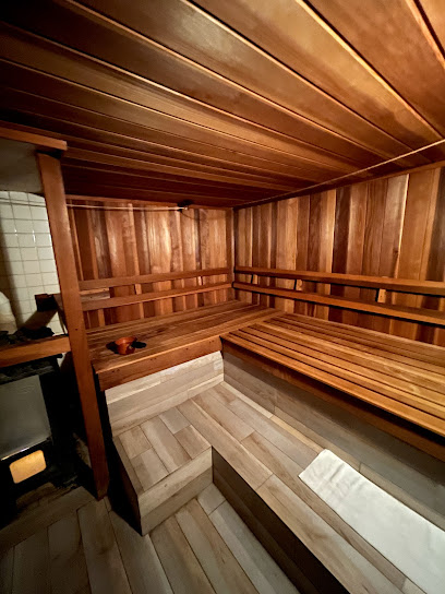 Burbank Spa & Garden